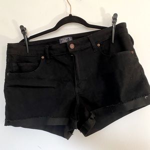 Abercrombie & Fitch low rise shorts
